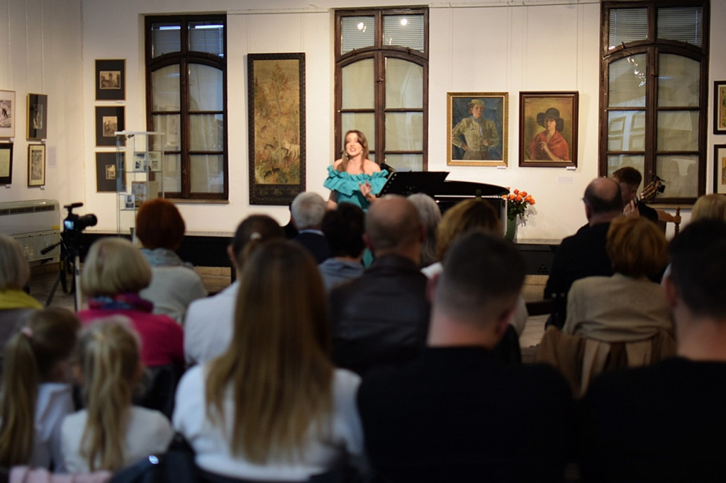Pieśni Moniuszki - recital w Dworze Karwacjanów