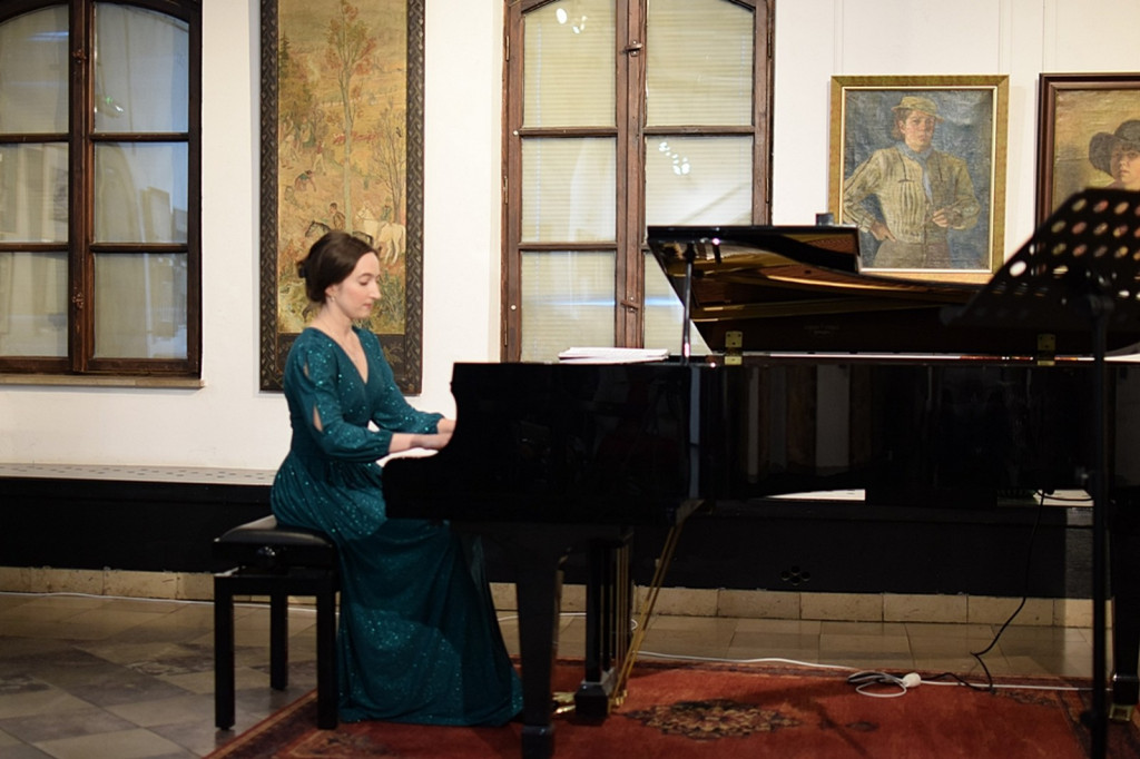 Pieśni Moniuszki - recital w Dworze Karwacjanów