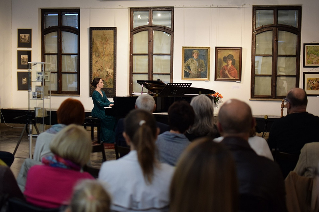 Pieśni Moniuszki - recital w Dworze Karwacjanów