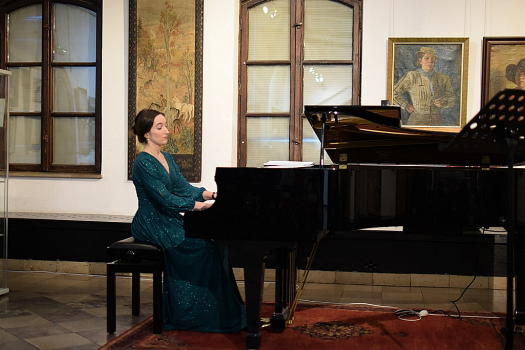 Pieśni Moniuszki - recital w Dworze Karwacjanów