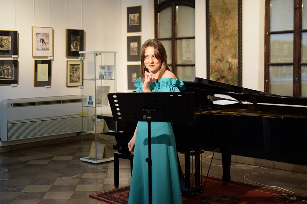 Pieśni Moniuszki - recital w Dworze Karwacjanów