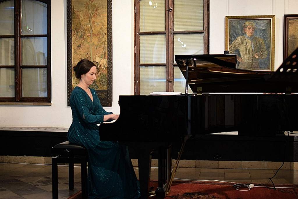 Pieśni Moniuszki - recital w Dworze Karwacjanów