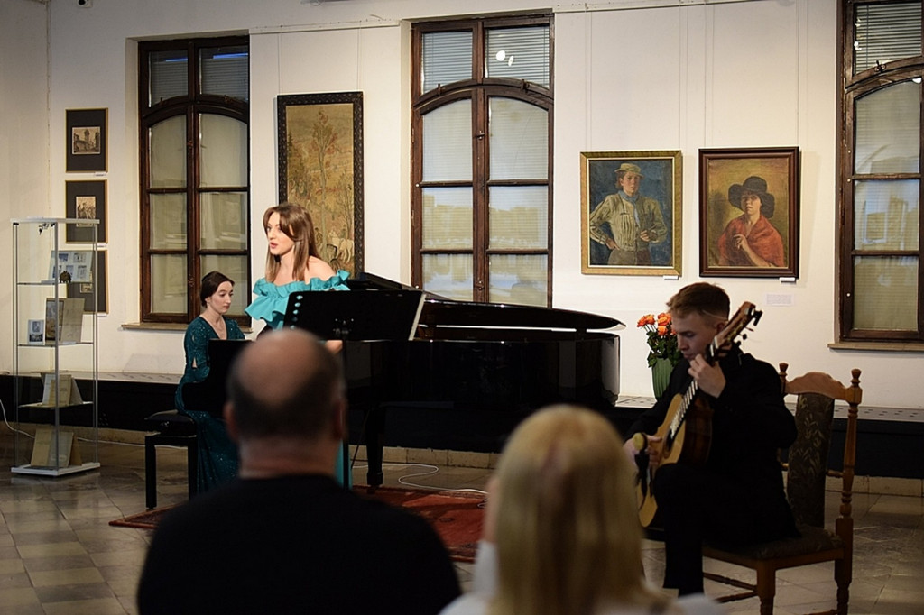 Pieśni Moniuszki - recital w Dworze Karwacjanów