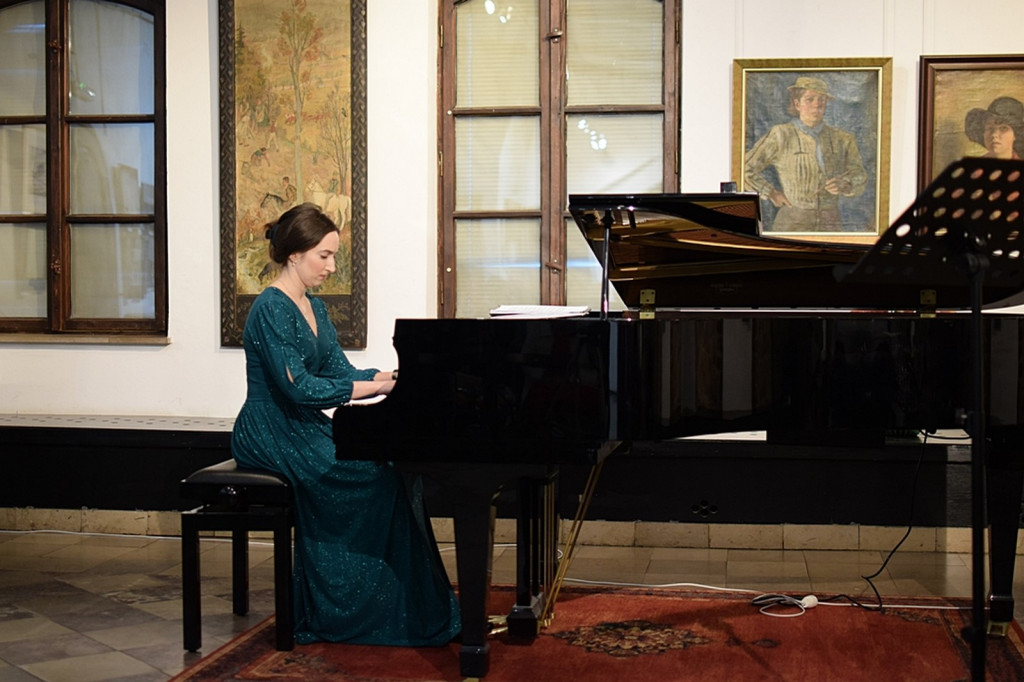 Pieśni Moniuszki - recital w Dworze Karwacjanów