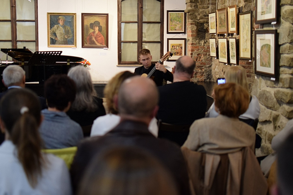 Pieśni Moniuszki - recital w Dworze Karwacjanów