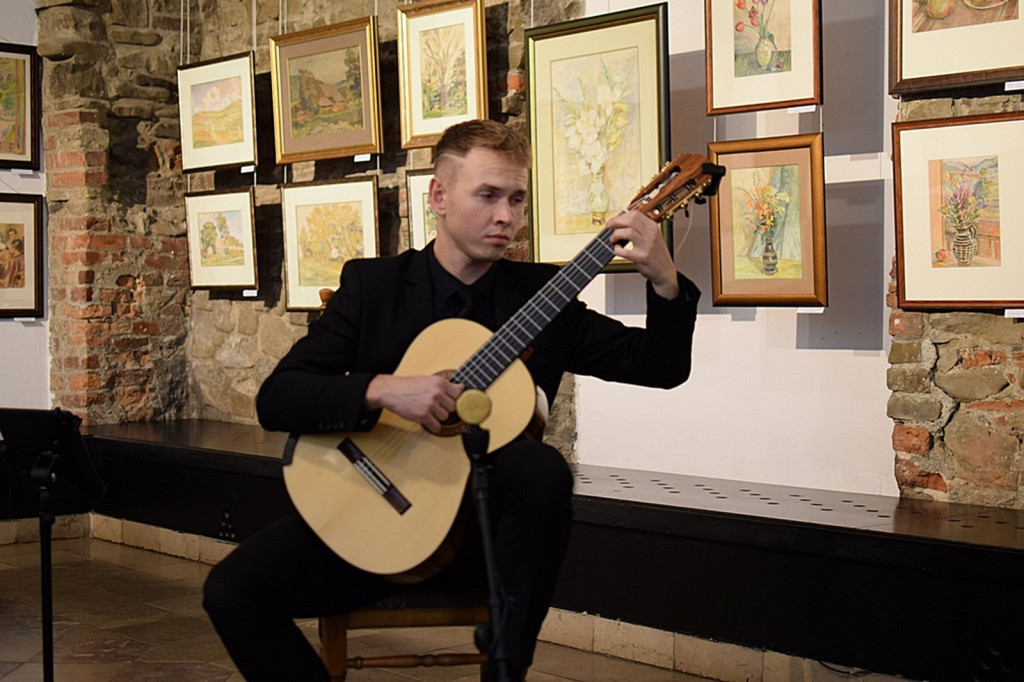 Pieśni Moniuszki - recital w Dworze Karwacjanów