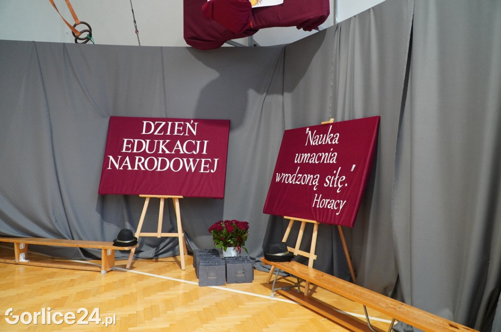 Obchody Dnia Nauczyciela w Szkole Podstawowej w Siarach