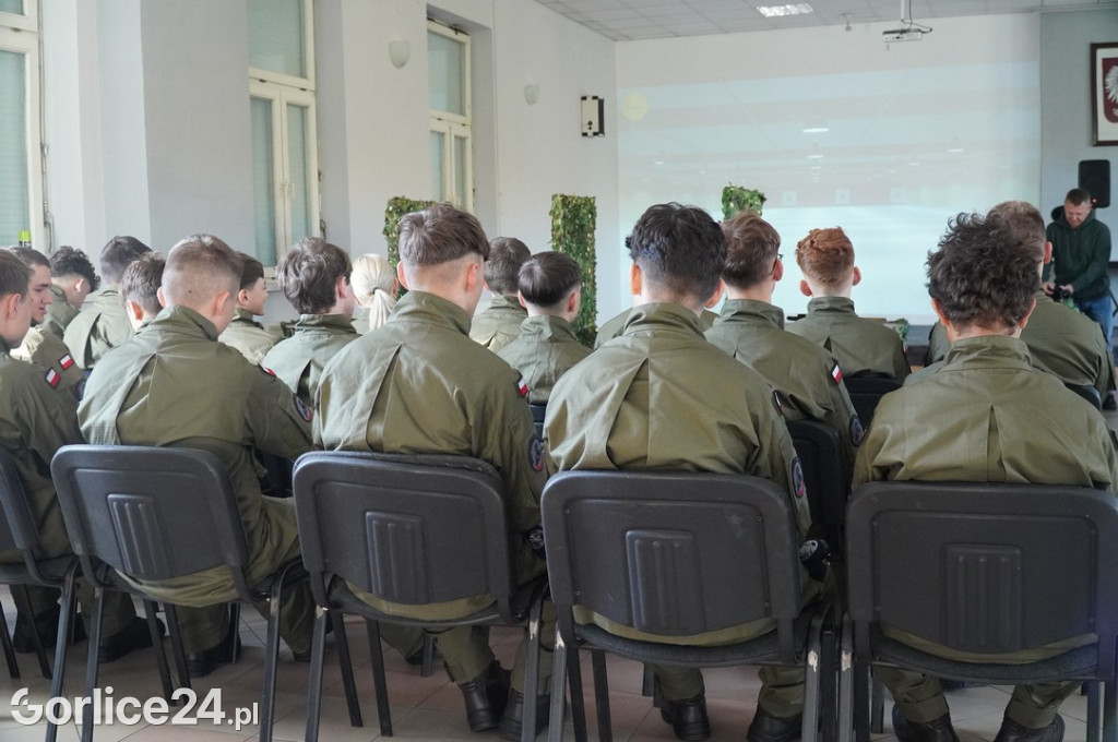  Otwarcie wirtualnej strzelnicy w Zespole Szkół Zawodowych