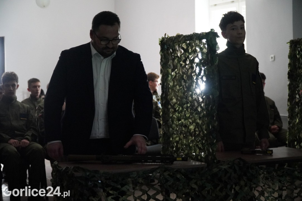  Otwarcie wirtualnej strzelnicy w Zespole Szkół Zawodowych