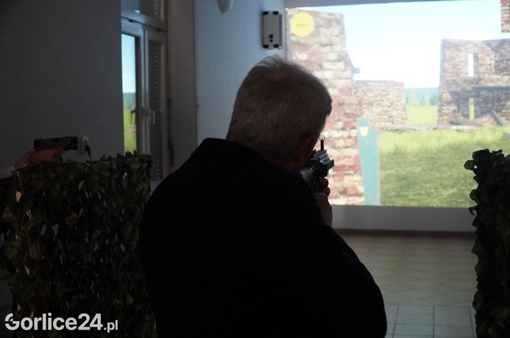  Otwarcie wirtualnej strzelnicy w Zespole Szkół Zawodowych