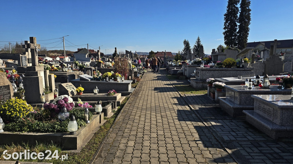 Wszystkich Świętych na gorlickim cmentarzu (01.11.)