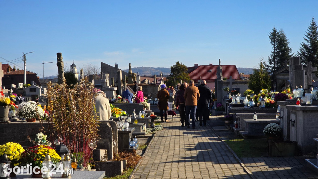 Wszystkich Świętych na gorlickim cmentarzu (01.11.)