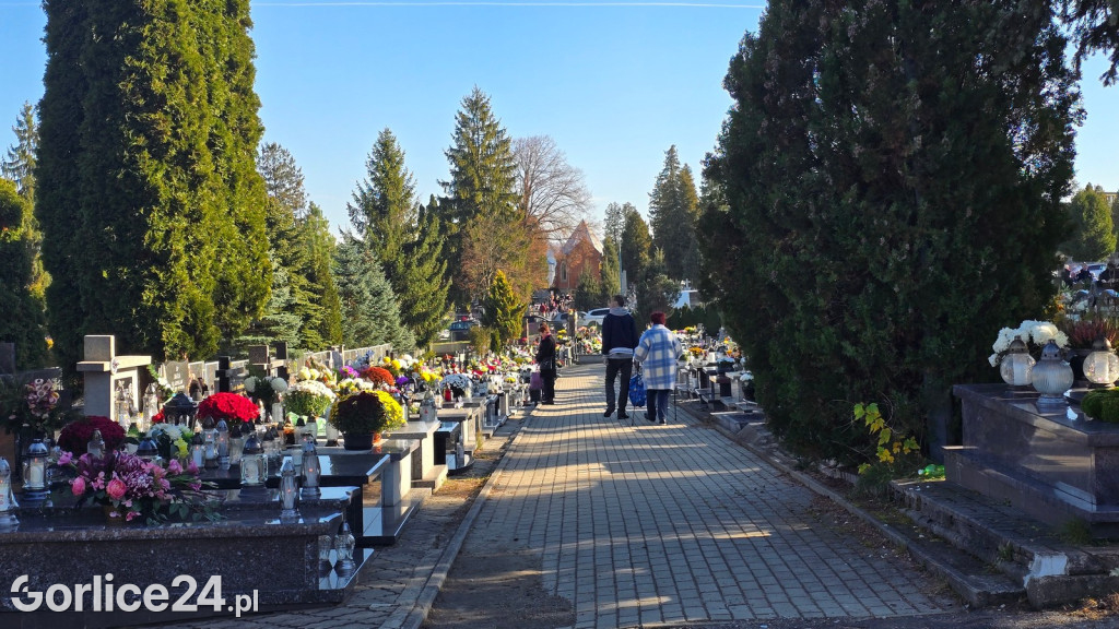 Wszystkich Świętych na gorlickim cmentarzu (01.11.)