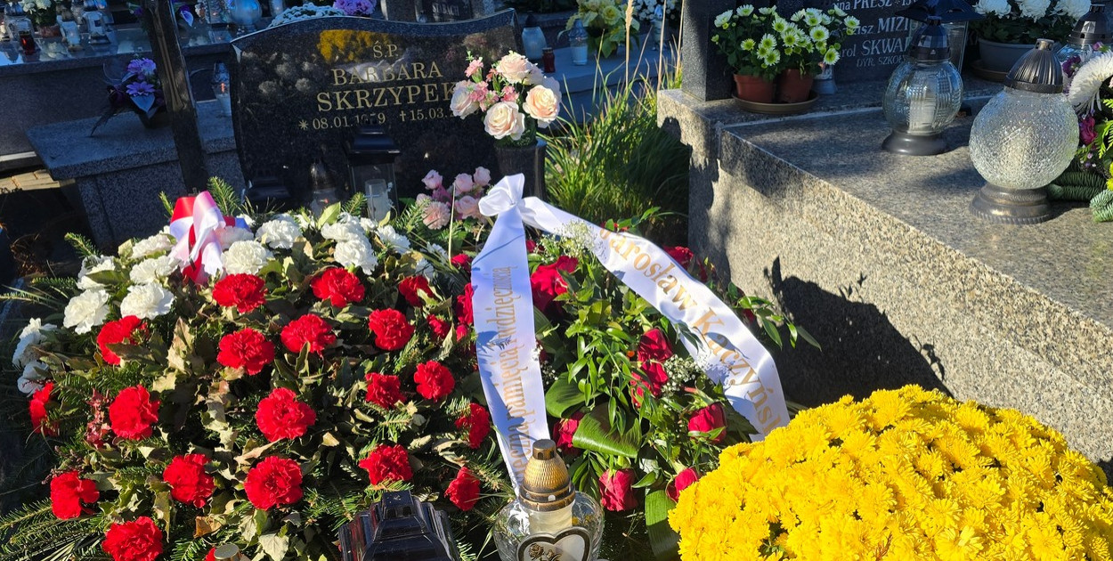 Grób Barbary Skrzypek na Wszystkich Świętych