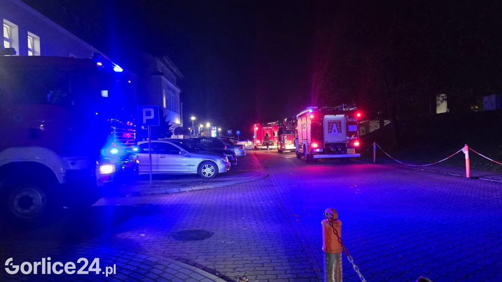 Akcja straży pożarnej w Starym Szpitalu (04.11.)