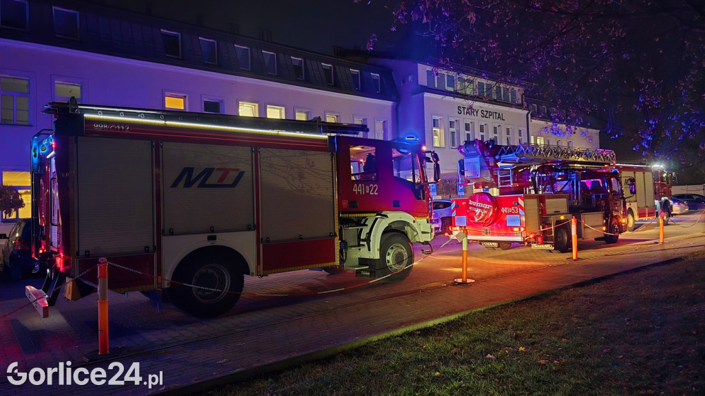 Akcja straży pożarnej w Starym Szpitalu (04.11.)