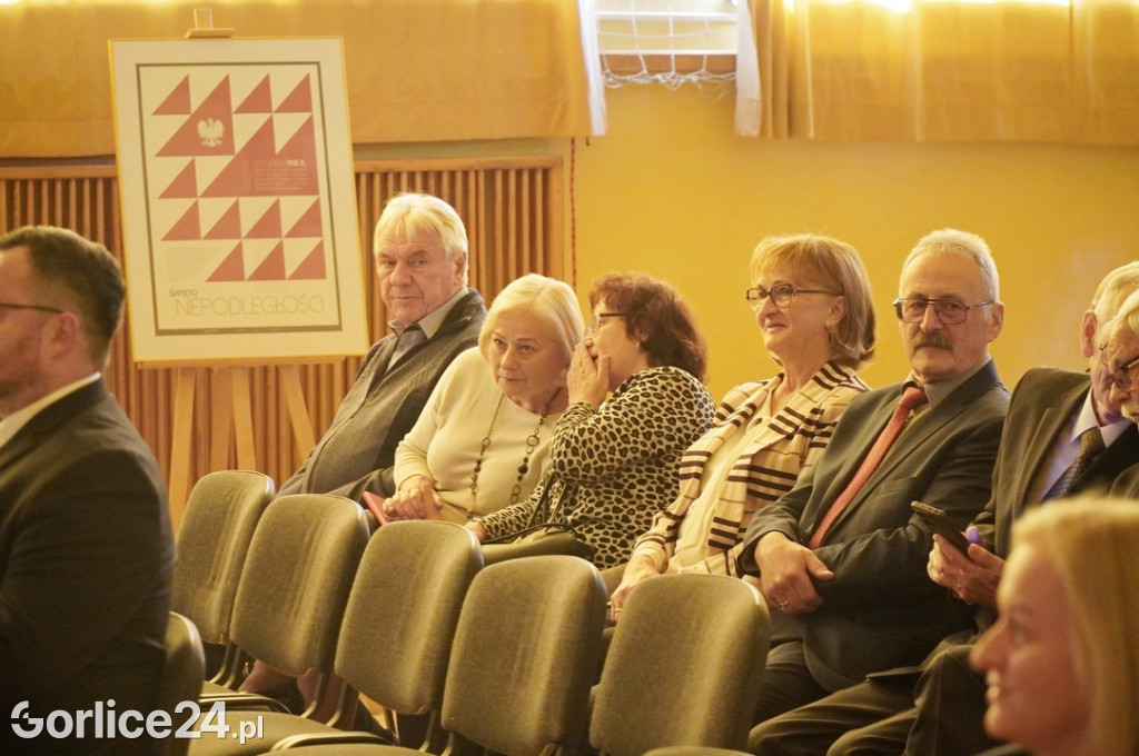 Uroczyste odsłonięcie tablicy Cichociemnych w Kromerze