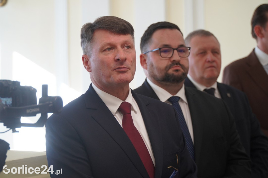 Uroczyste odsłonięcie tablicy Cichociemnych w Kromerze