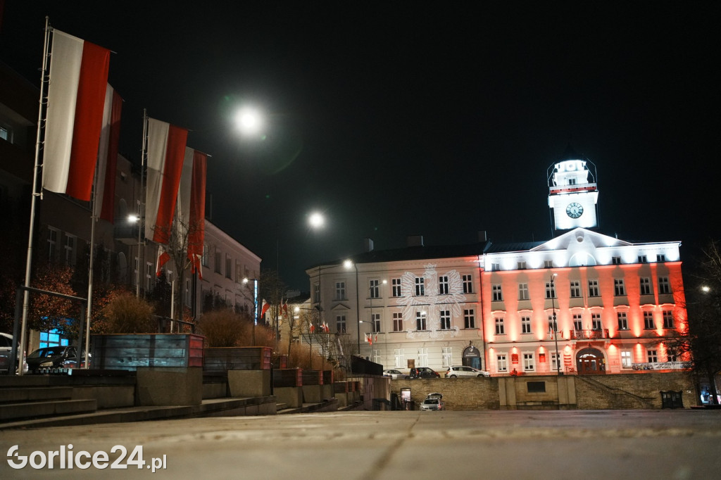 Biało-czerwony Ratusz w Gorlicach 2025
