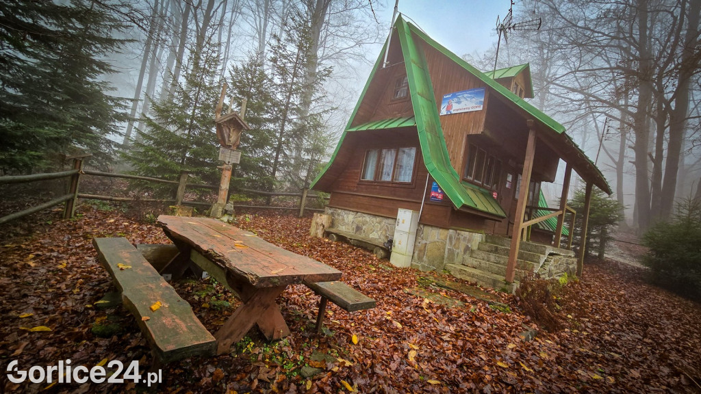 Wyburzanie schroniska na Magurze Małastowskiej (16.11.)
