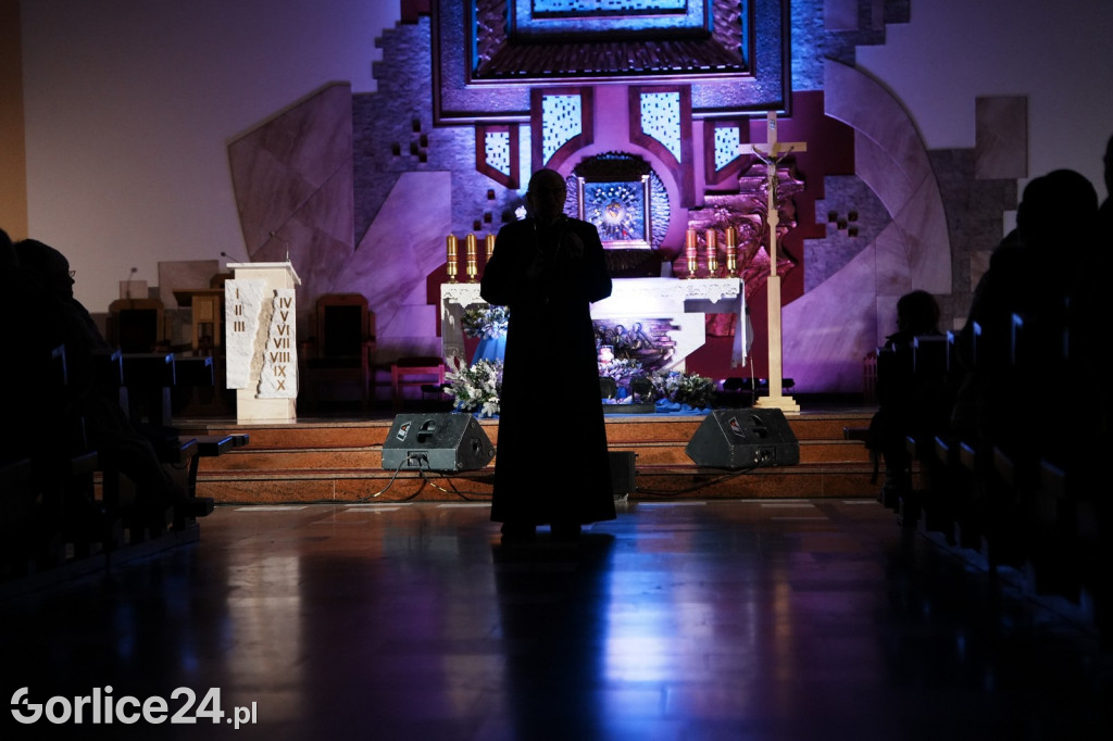 Koncert pamięci św. Jana Pawła II w Szymbarku (29.11.)