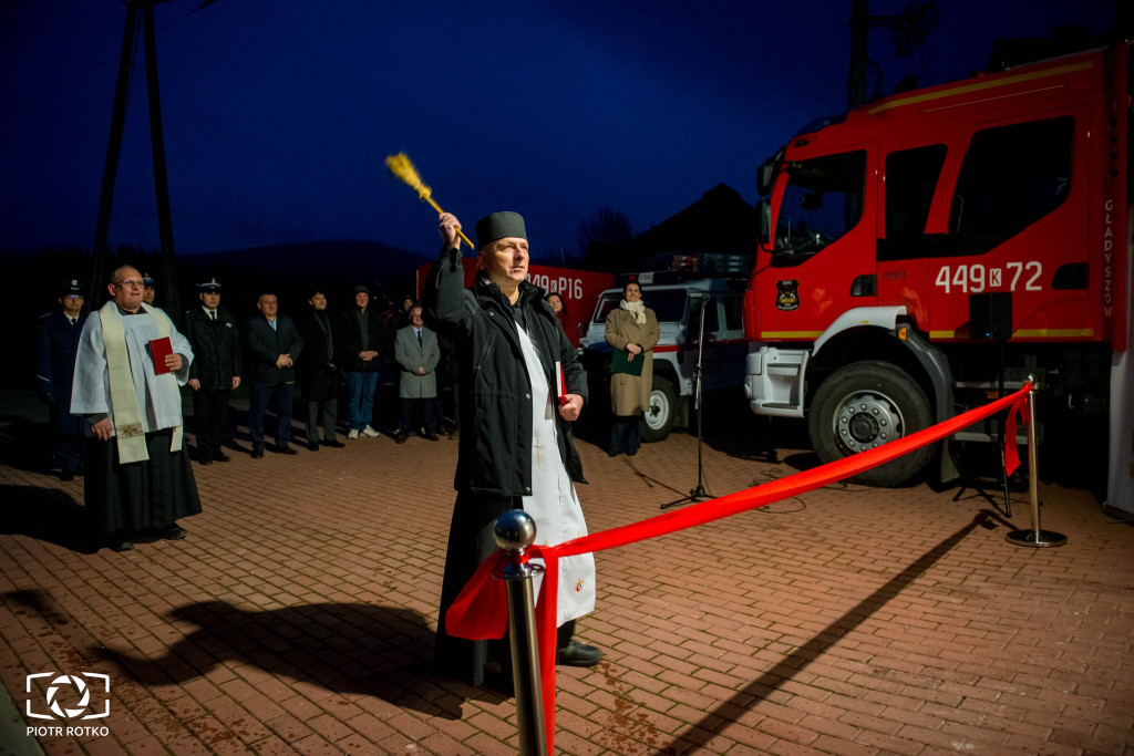 Otwarcie przebudowanego obiektu garażowego przy OSP Gładyszów