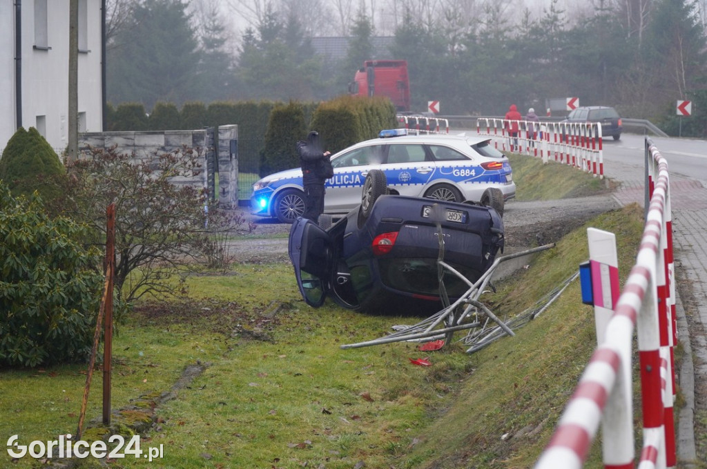 Zdarzenie drogowe w Zagórzanach (11.12)