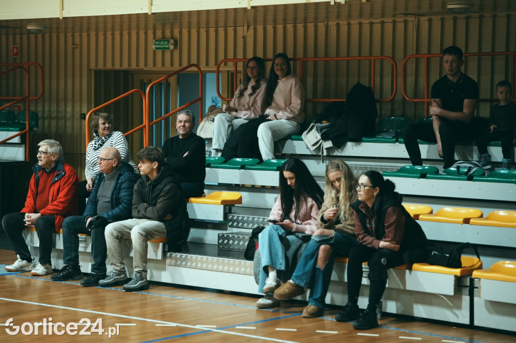 Siatkówka: GKPS Gorlice - Iskierka Tarnów (13.12.)