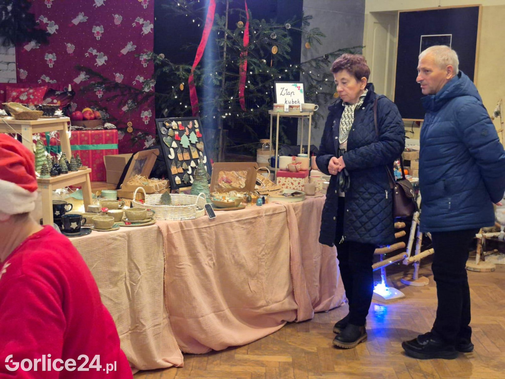 Kiermasz świąteczny w Sękowej (14.12)