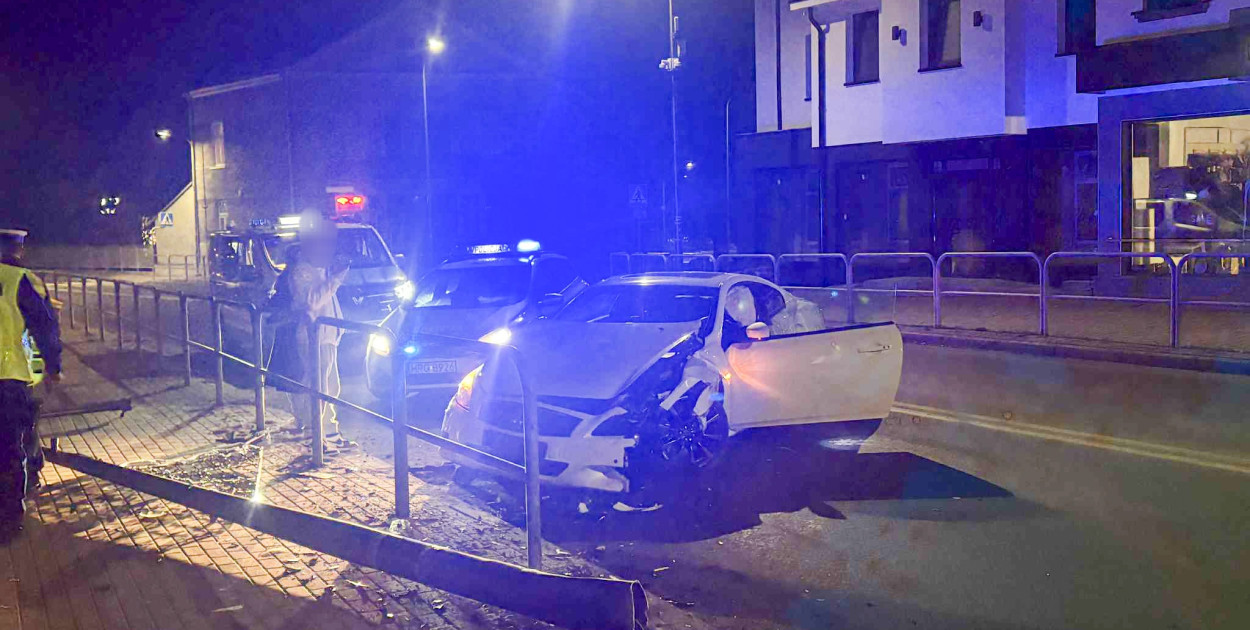 Rozbity samochód na ul. Legionów (18.12.)