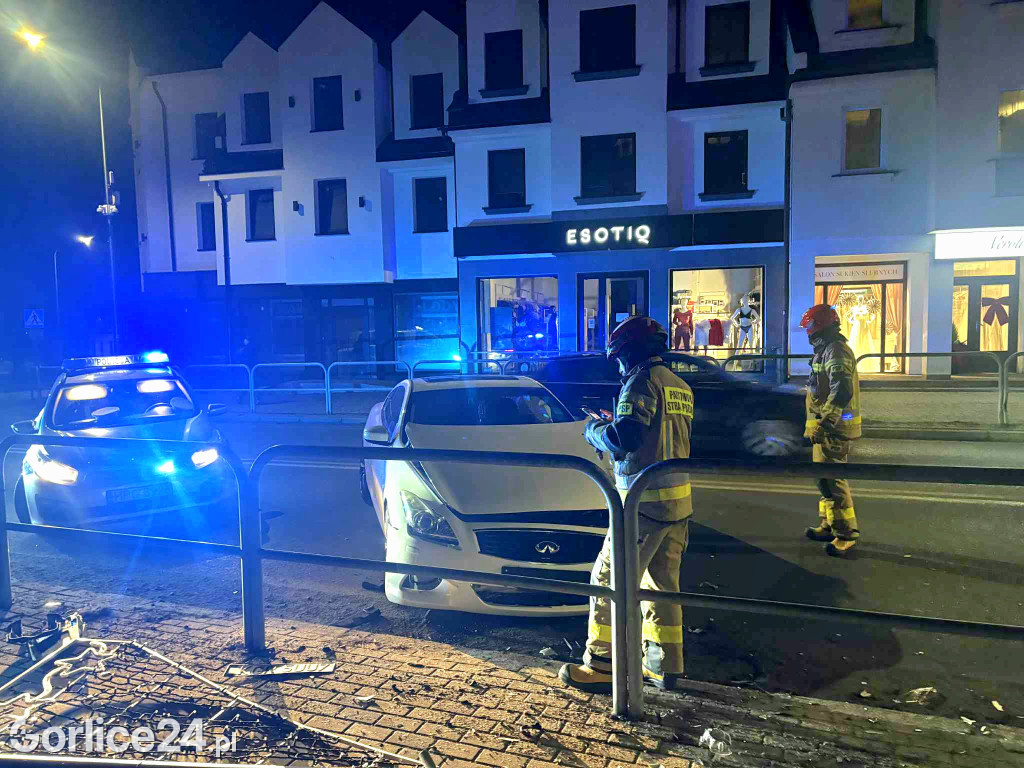 Rozbity samochód na ul. Legionów (18.12.)