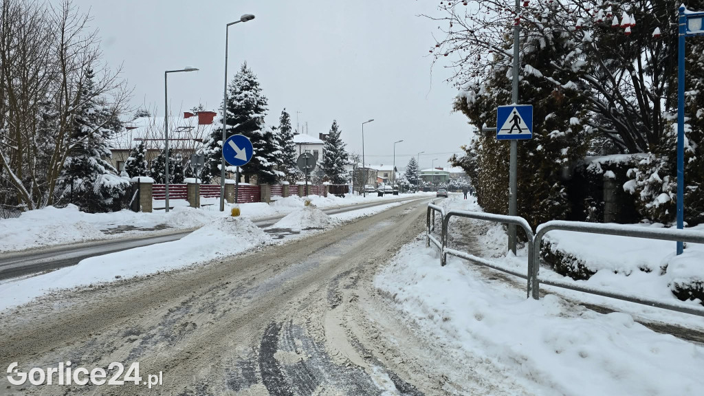 Kolejny dzień intensywnych opadów śniegu (08.01)