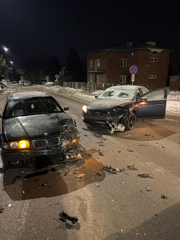 Kolizja na skrzyżowaniu Słonecznej i Krakowskiej w Gorlicach (19.01)