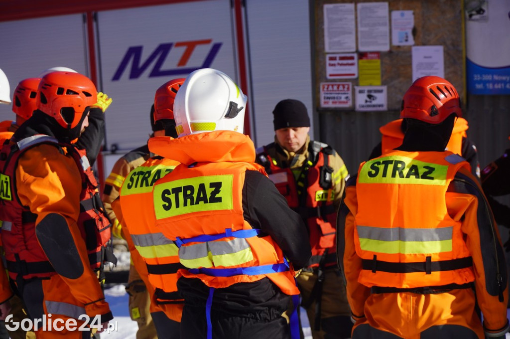 Ćwiczenia strażaków na lodzie (21.01.2026)
