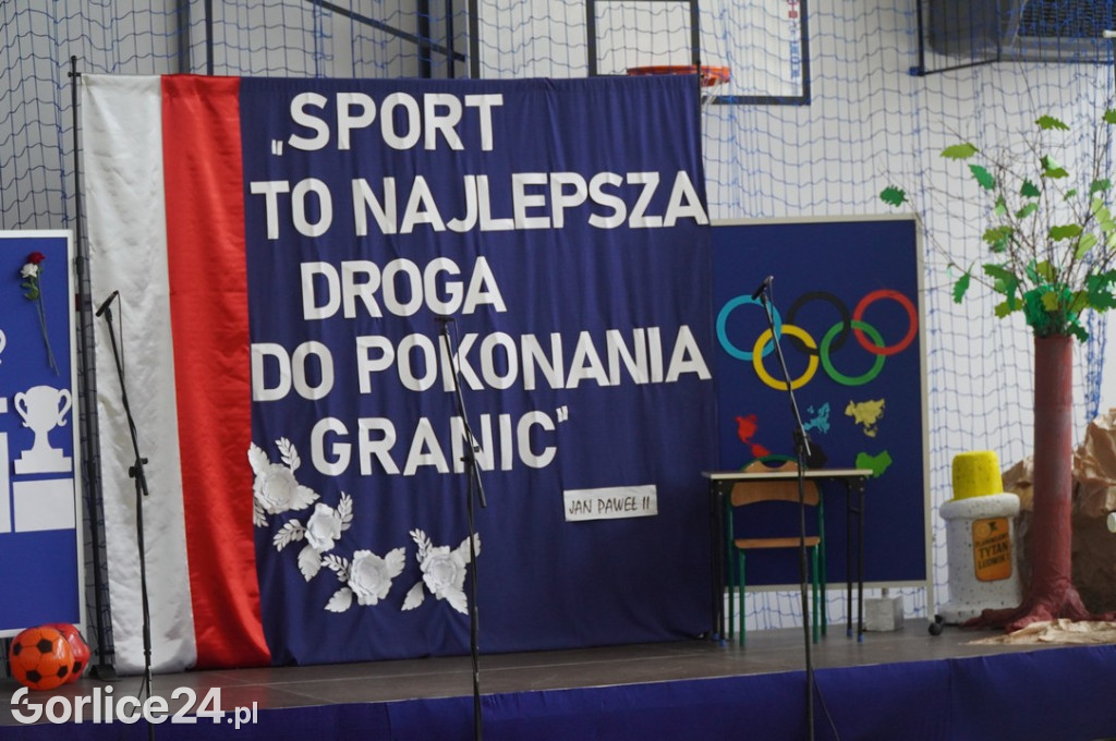 Uroczyste otwarcie hali w Łosiu