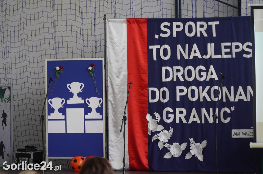Uroczyste otwarcie hali w Łosiu