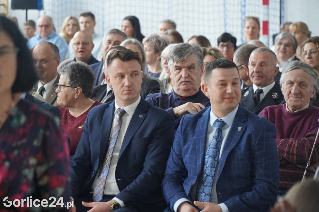 Uroczyste otwarcie hali w Łosiu