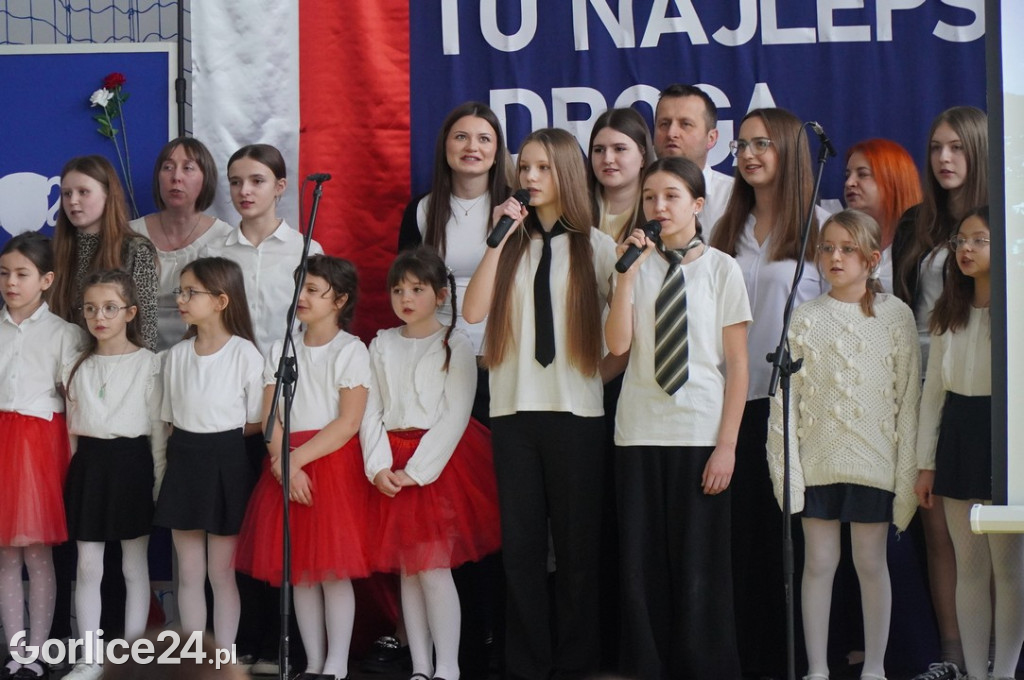 Uroczyste otwarcie hali w Łosiu