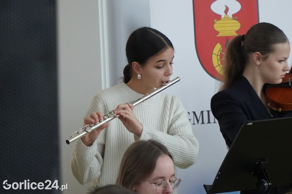 Uroczyste otwarcie hali w Łosiu