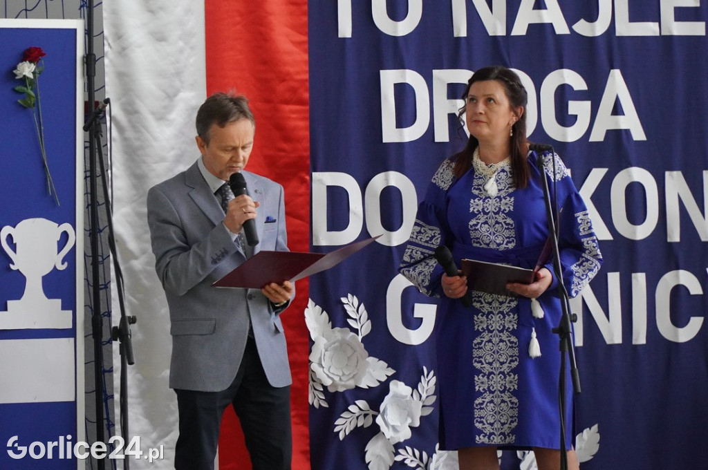 Uroczyste otwarcie hali w Łosiu