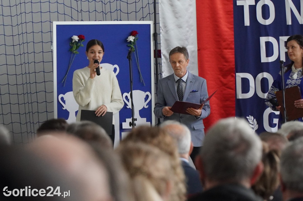 Uroczyste otwarcie hali w Łosiu