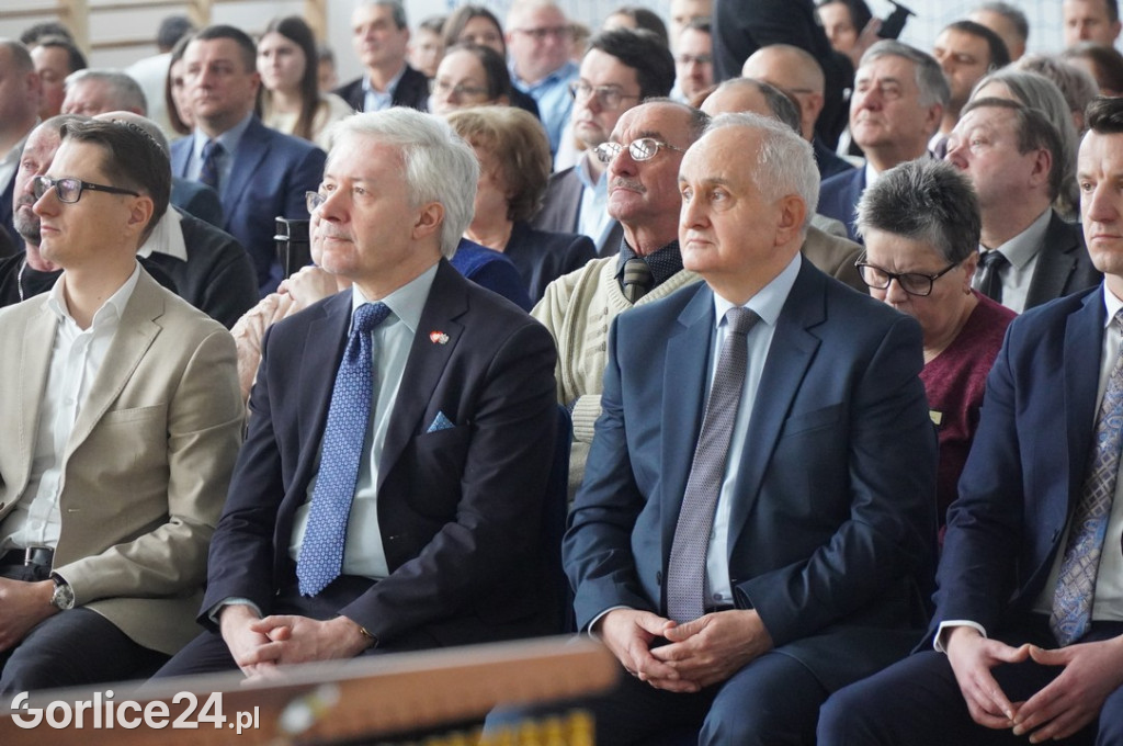 Uroczyste otwarcie hali w Łosiu