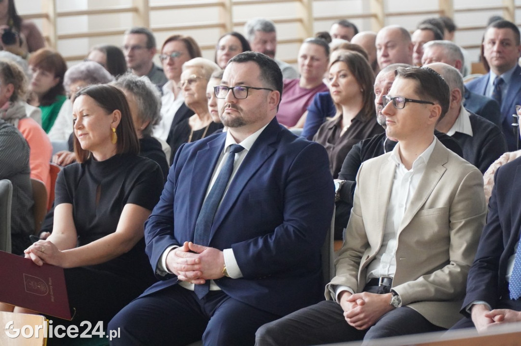 Uroczyste otwarcie hali w Łosiu