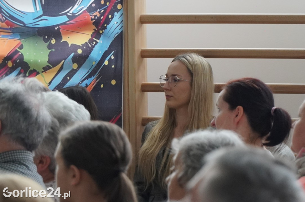 Uroczyste otwarcie hali w Łosiu