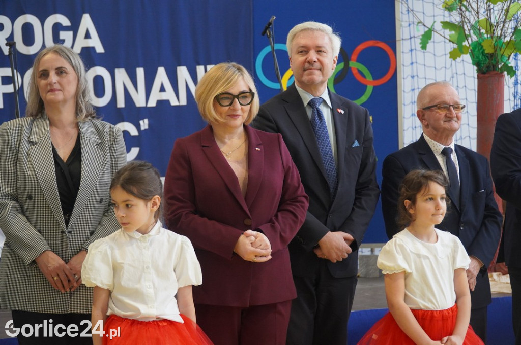 Uroczyste otwarcie hali w Łosiu