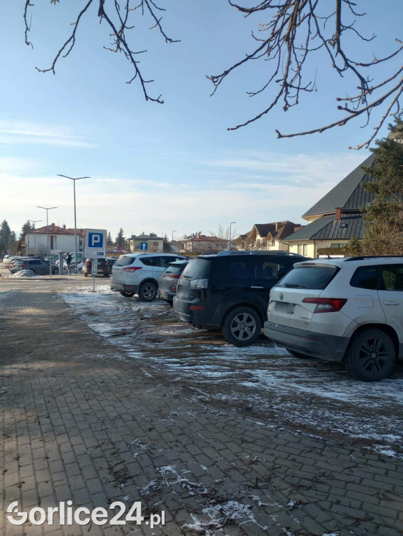 Parking przy szpitalu w Gorlicach