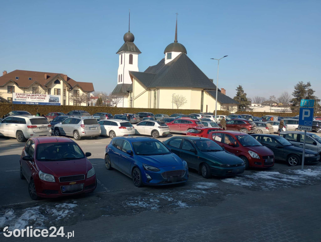 Parking przy szpitalu w Gorlicach