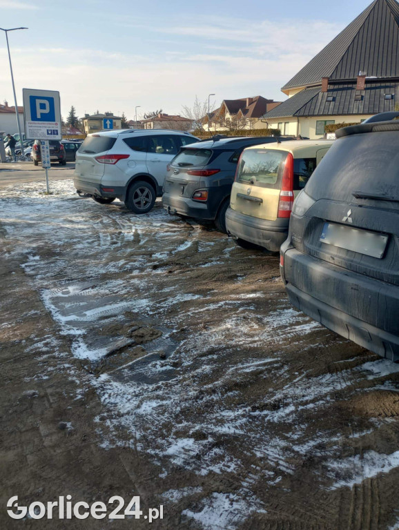 Parking przy szpitalu w Gorlicach