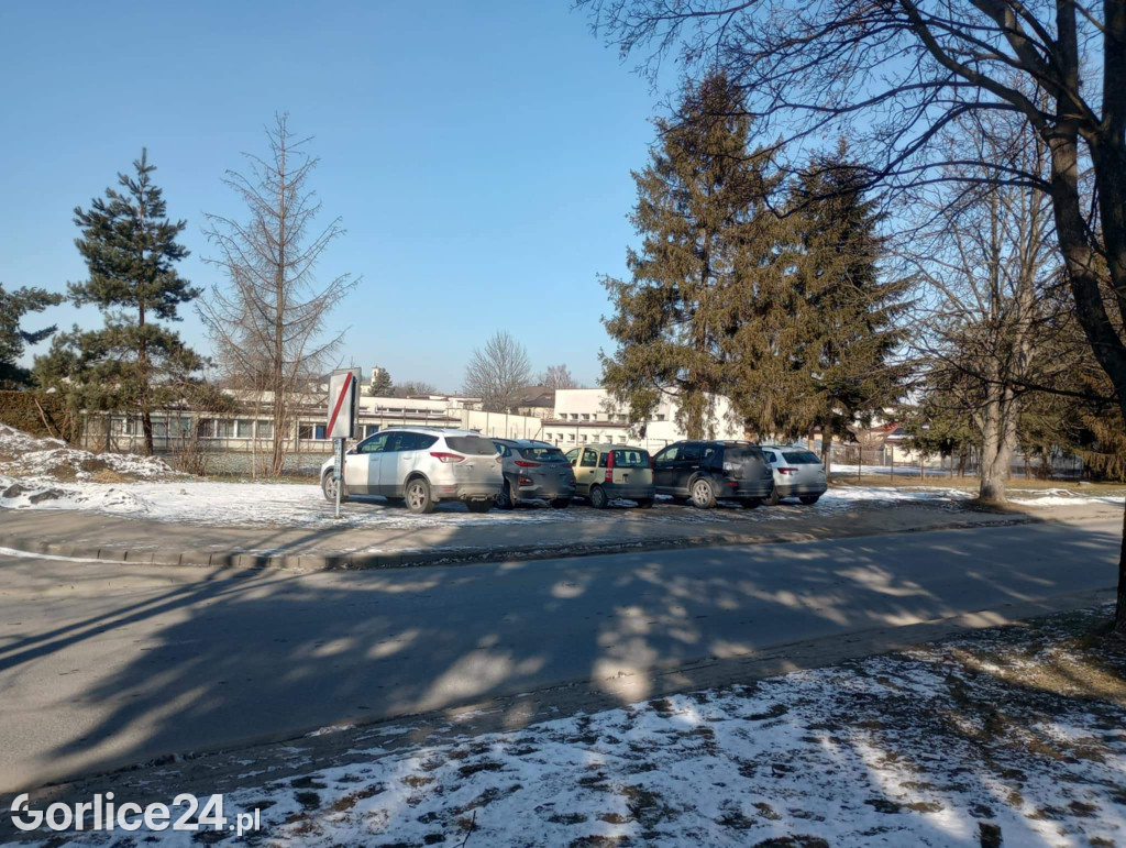 Parking przy szpitalu w Gorlicach