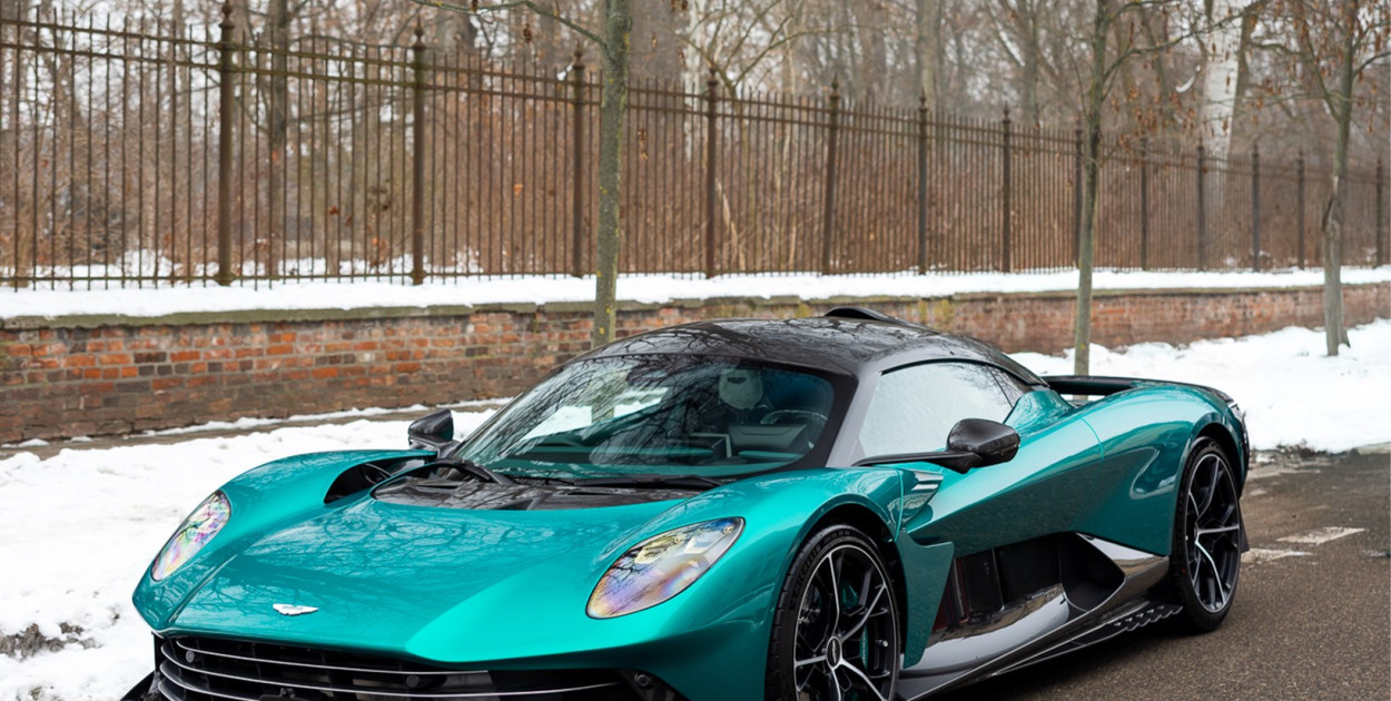 Aston Martin Valhalla
